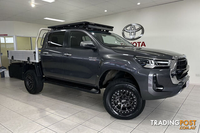 2022 TOYOTA HILUX 4X4 SR5 2.8L T DOUBLE  CAB CHASSIS