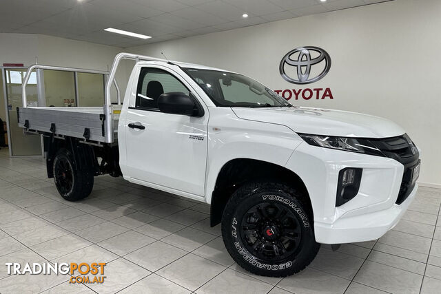 2022 MITSUBISHI TRITON GLX 4X2  CAB CHASSIS