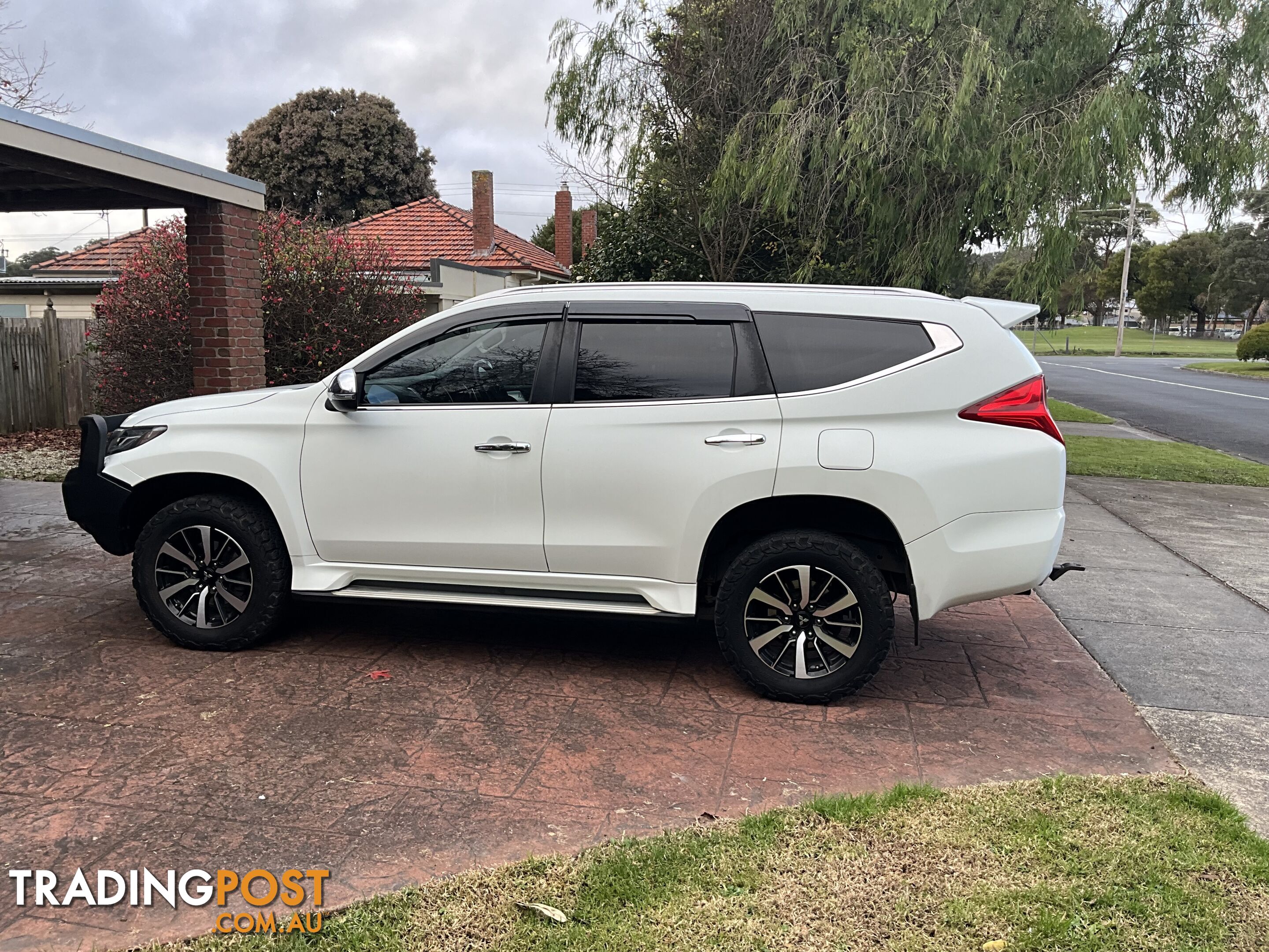 2017 Mitsubishi Pajero Sport QF PAJERO SPORT GLS 2.4D 8AT 4WD 7S GLS SUV Automatic