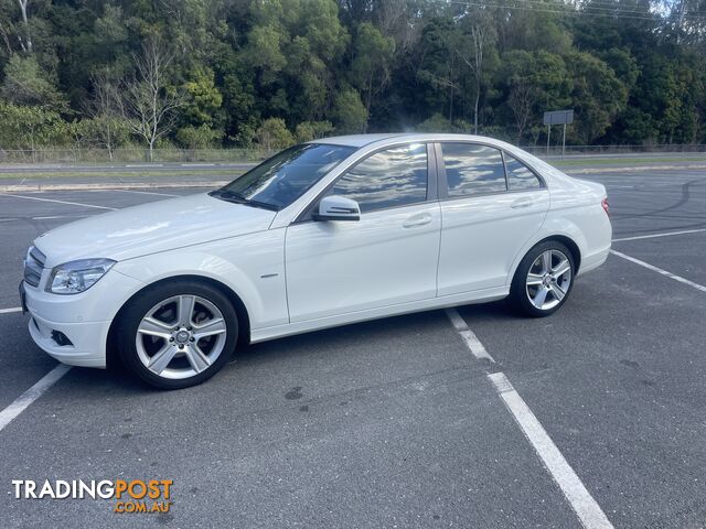 2010 Mercedes-Benz 200 C CGI Sedan Automatic - photo 2 of 10