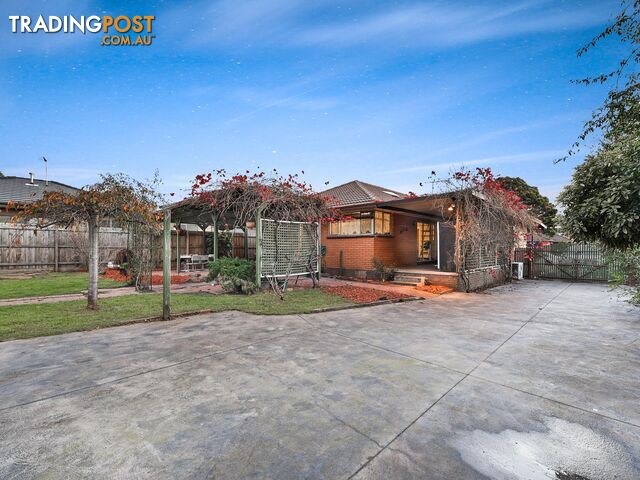 16 Bride Avenue HAMPTON PARK VIC 3976