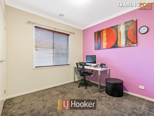 18 Merrowland Avenue CRANBOURNE NORTH VIC 3977