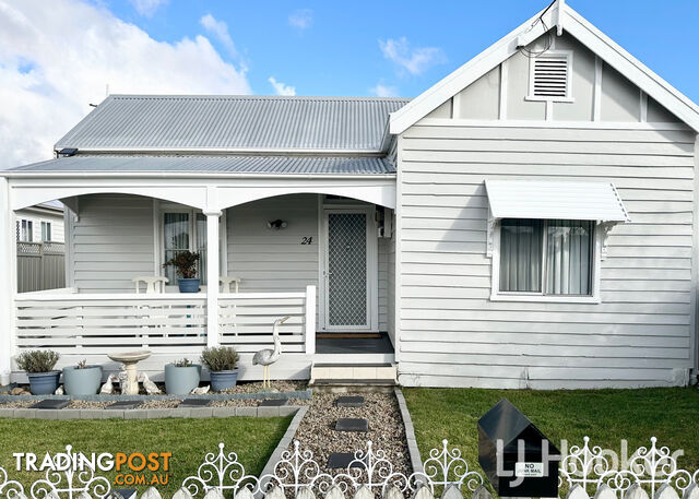 24 Medora Street INVERELL NSW 2360