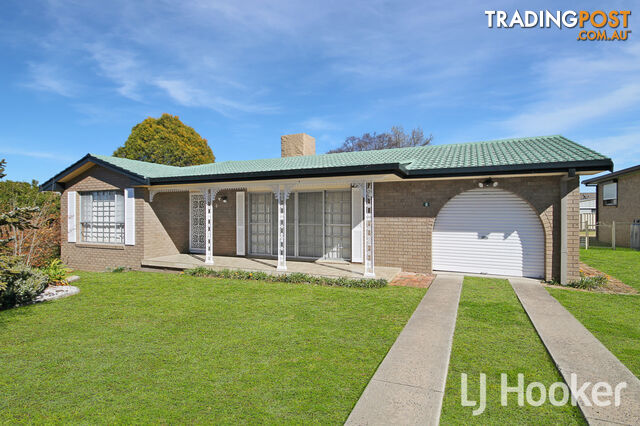 Eight Sequoia Place INVERELL NSW 2360