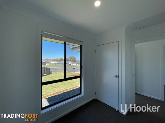 6A Parkland Close INVERELL NSW 2360 - photo 4 of 7