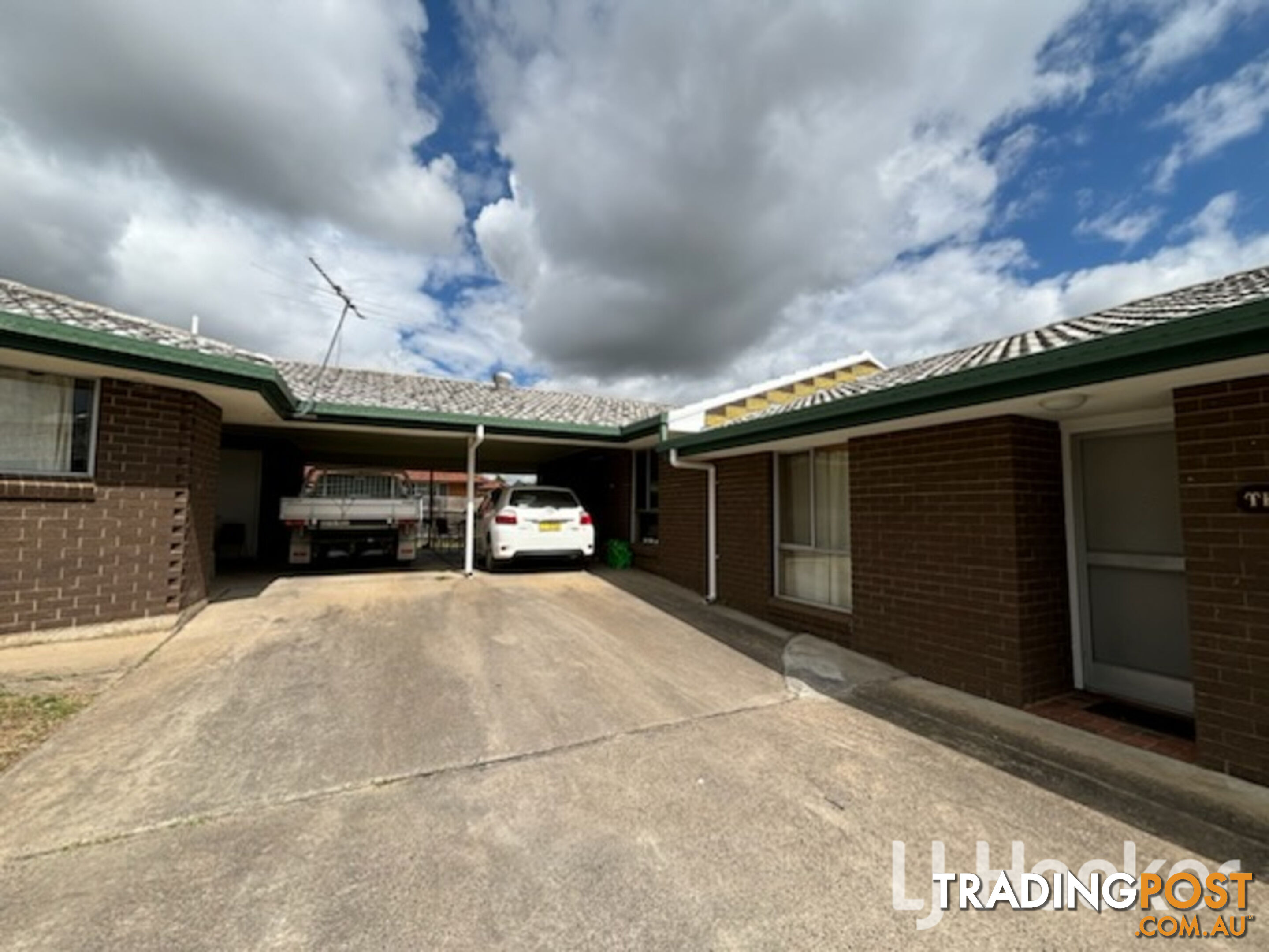 2/10 Herbert Street INVERELL NSW 2360