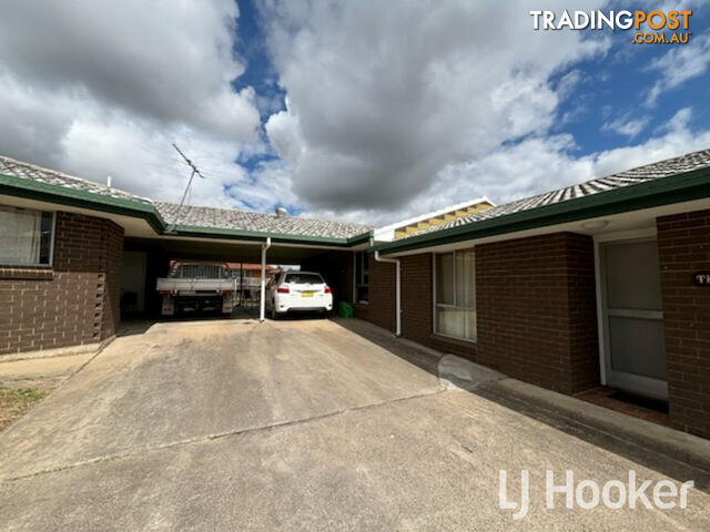 2/10 Herbert Street INVERELL NSW 2360