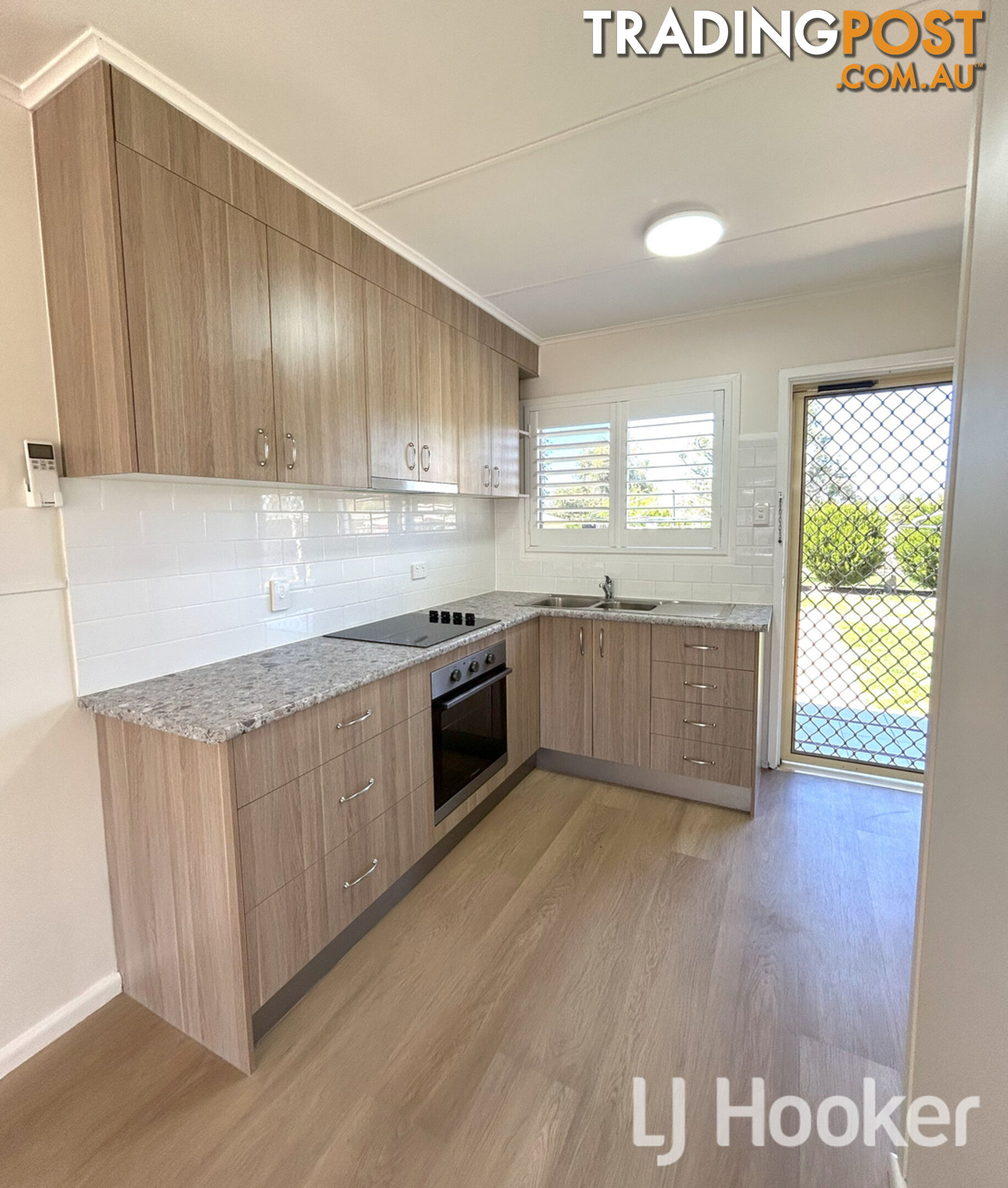 2/30 Queens Terrace INVERELL NSW 2360