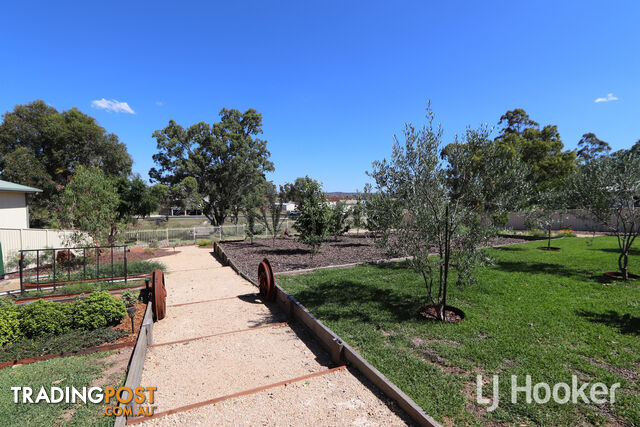 2/30 Queens Terrace INVERELL NSW 2360