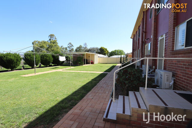 2/30 Queens Terrace INVERELL NSW 2360