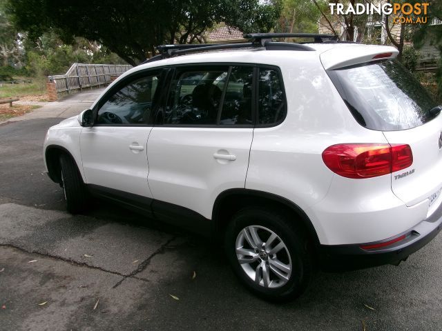 2013 VOLKSWAGEN TIGUAN 103TDI PACIFIC 5N MY14 WAGON - photo 4 of 12