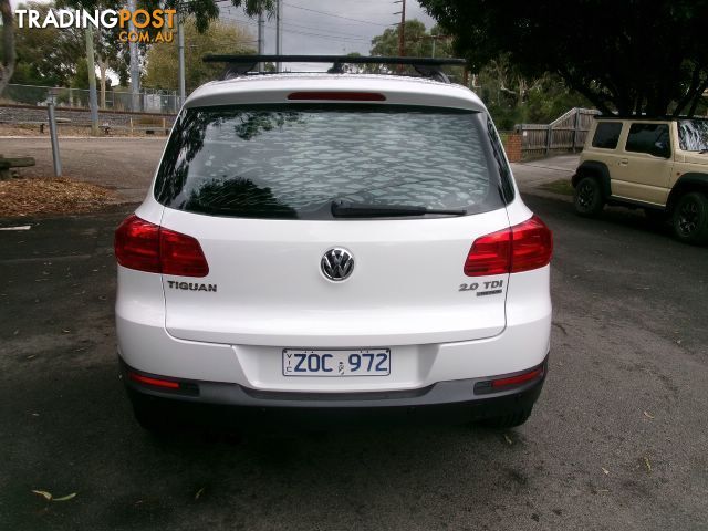 2013 VOLKSWAGEN TIGUAN 103TDI PACIFIC 5N MY14 WAGON - photo 5 of 12