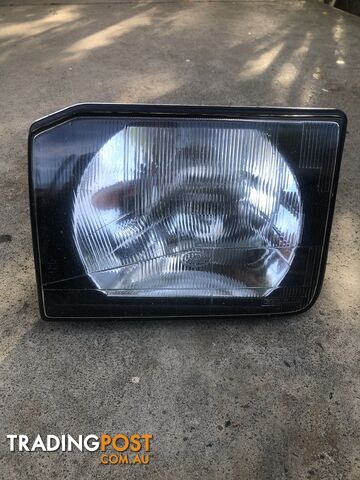landrover discovery 2 front passenger side headlight