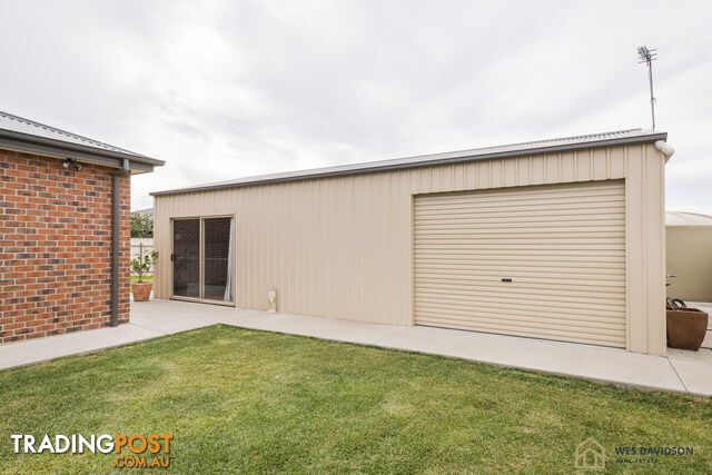 4 Atkins Court HORSHAM VIC 3400