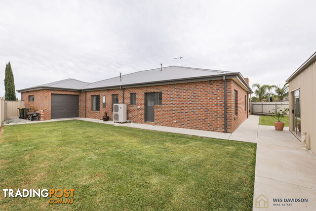 4 Atkins Court HORSHAM VIC 3400