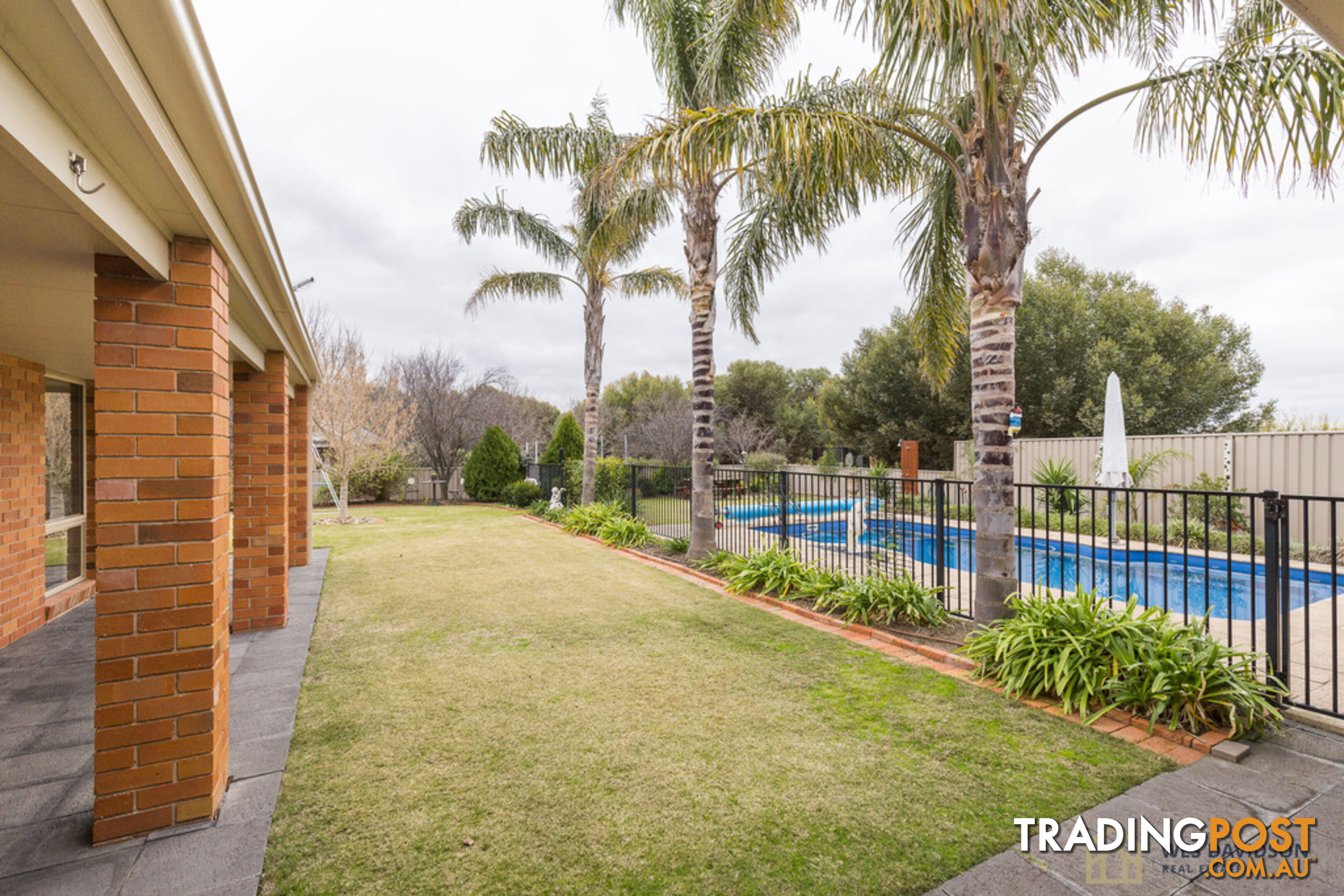 27 MacKenzie Court HORSHAM VIC 3400