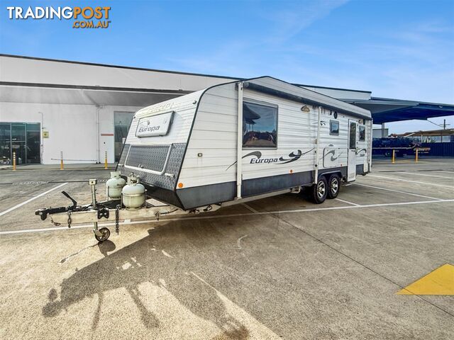 2010 CONCEPT EUROPA CARAVAN 23' CLUB LOUNGE - photo 2 of 19