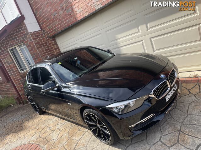 2012    BMW SERIES 3 LUXURY LINE