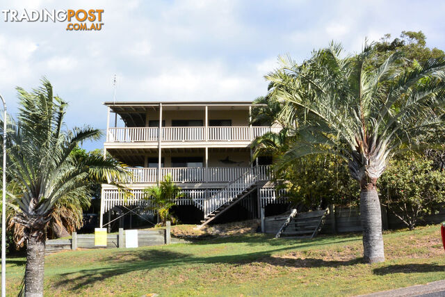 44 Cumming Parade POINT LOOKOUT QLD 4183