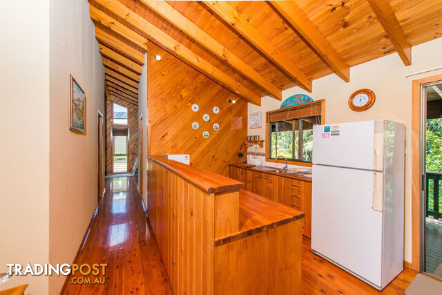 112 Mooloomba Road POINT LOOKOUT QLD 4183