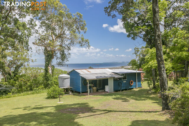 197 Dickson Way NORTH STRADBROKE ISLAND QLD 4183