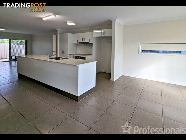 29 51 River Road BUNDAMBA QLD 4304 - photo 2 of 12