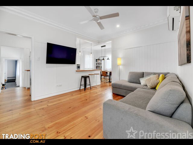 95 Stafford Street SILKSTONE QLD 4304 - photo 2 of 23