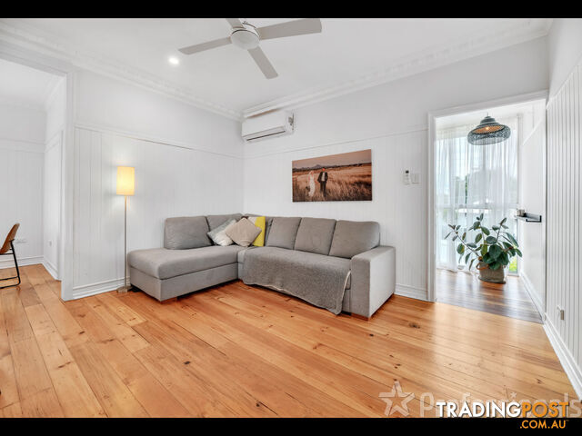 95 Stafford Street SILKSTONE QLD 4304 - photo 3 of 23