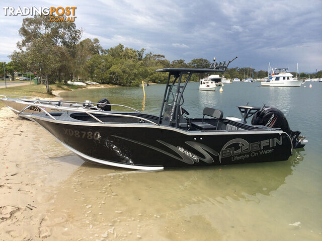 NEW 5.50 WRANGLER CENTRE CONSOLE WITH NEW 115HP 4-STROKE - photo 2 of 45