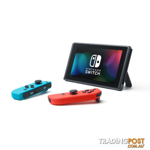 Nintendo Switch Neon Joy-Con Console with Mario Kart 8 Deluxe Bundle - Nintendo - Switch Console GTIN/EAN/UPC: 9318113992121 - photo 3 of 5