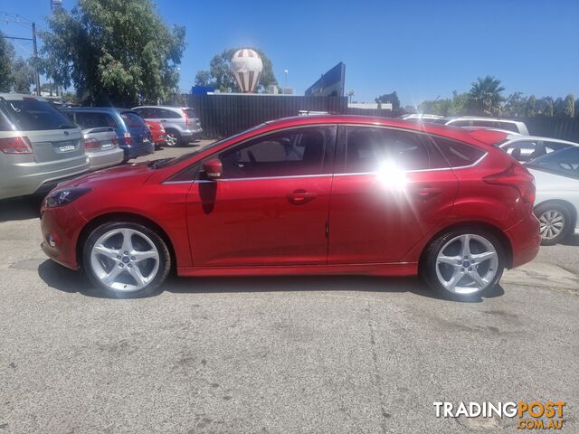 2012 Ford Focus LM TITANIUM Hatchback Automatic