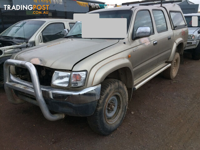 TOYOTA HILUX  SR5 2004