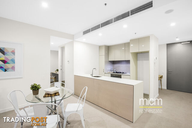 915/70 Queens Road MELBOURNE VIC 3004