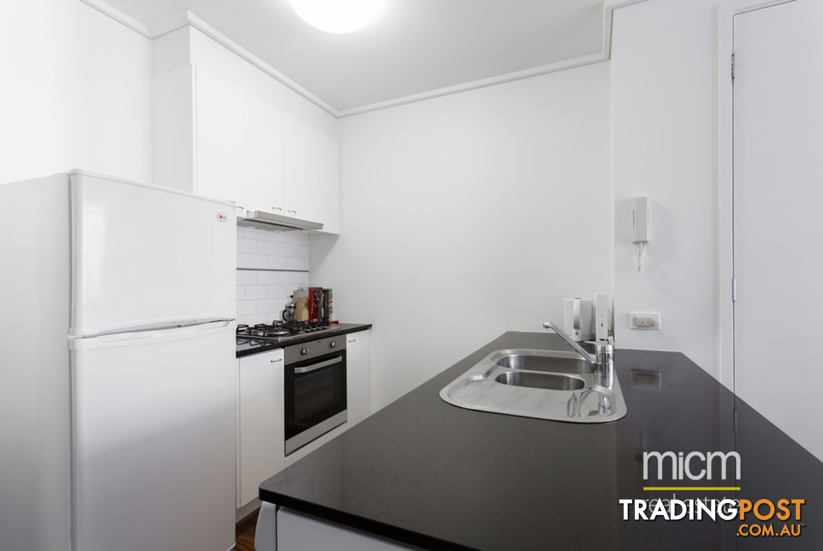 203/99 Whiteman Street SOUTHBANK VIC 3006