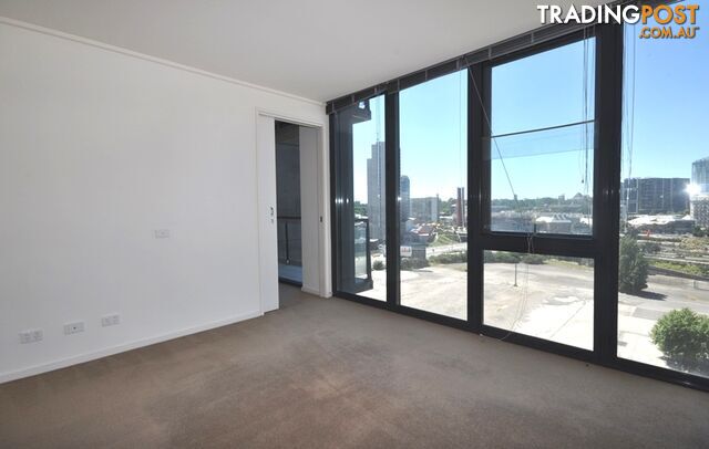 REF 02203/100 Kavanagh Street SOUTHBANK VIC 3006