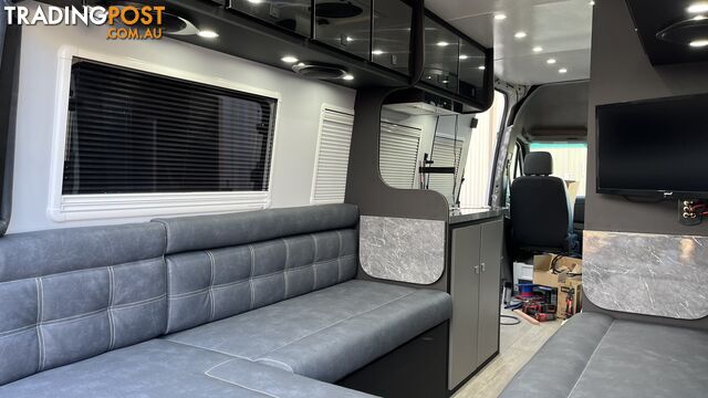 Campervans â Mobile Homes - photo 2 of 11