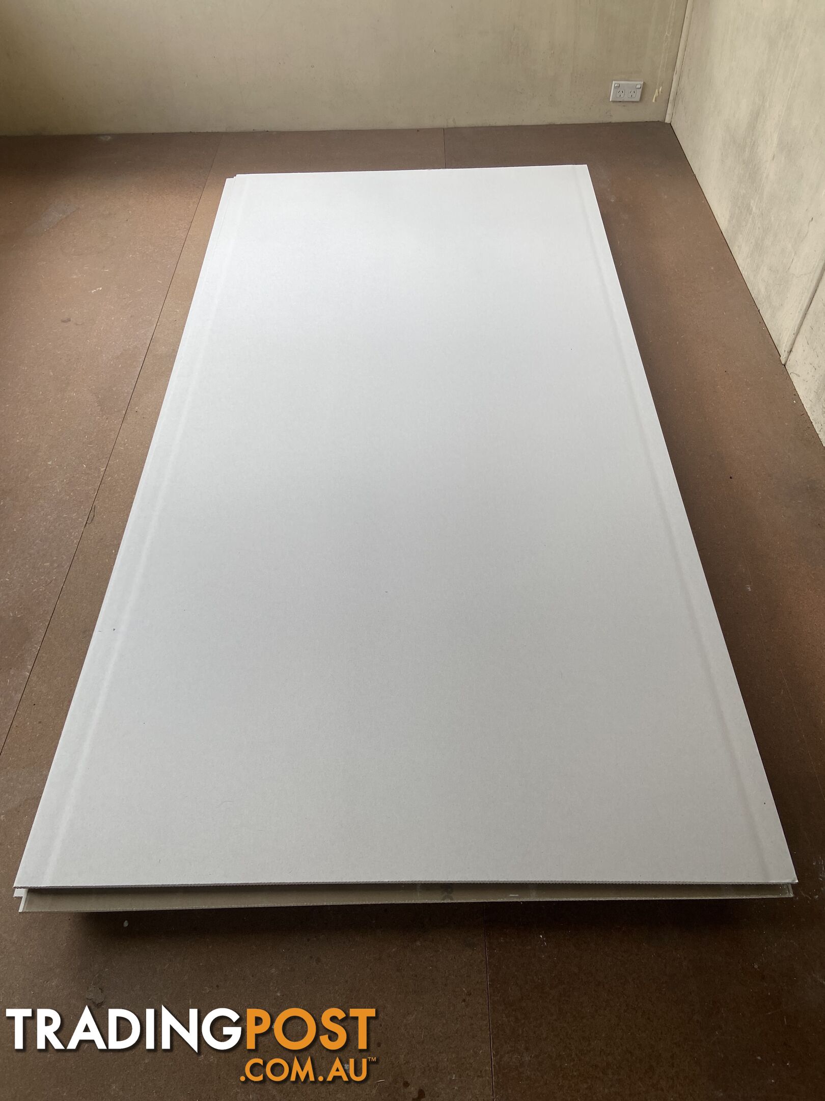 12 sheets 2400mm x 1200mm x 8mm Gyprock