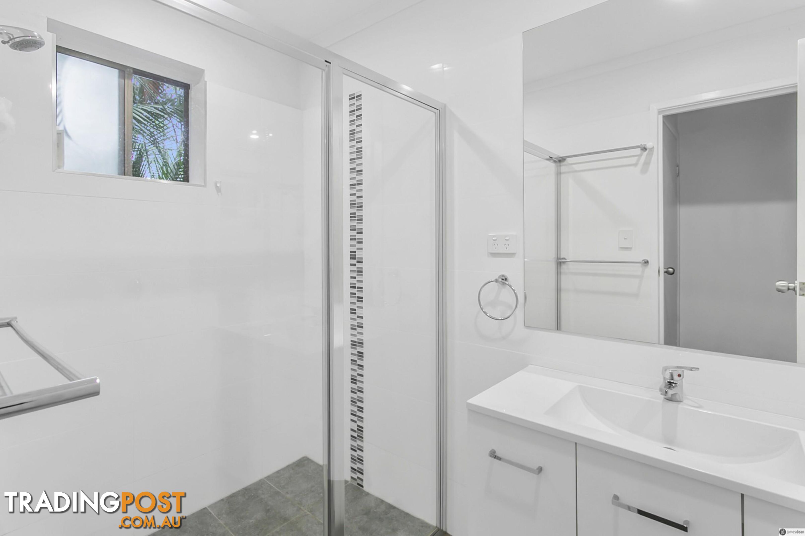 4 160 Pine Street Wynnum qld 4178