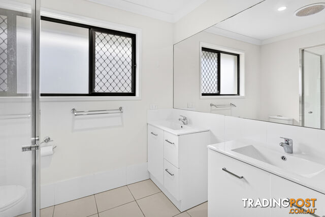 9 Village Boulevard PIMPAMA QLD 4209 - photo 4 of 33