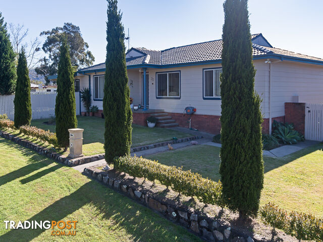 33 Elizabeth Street HOLMESVILLE NSW 2286