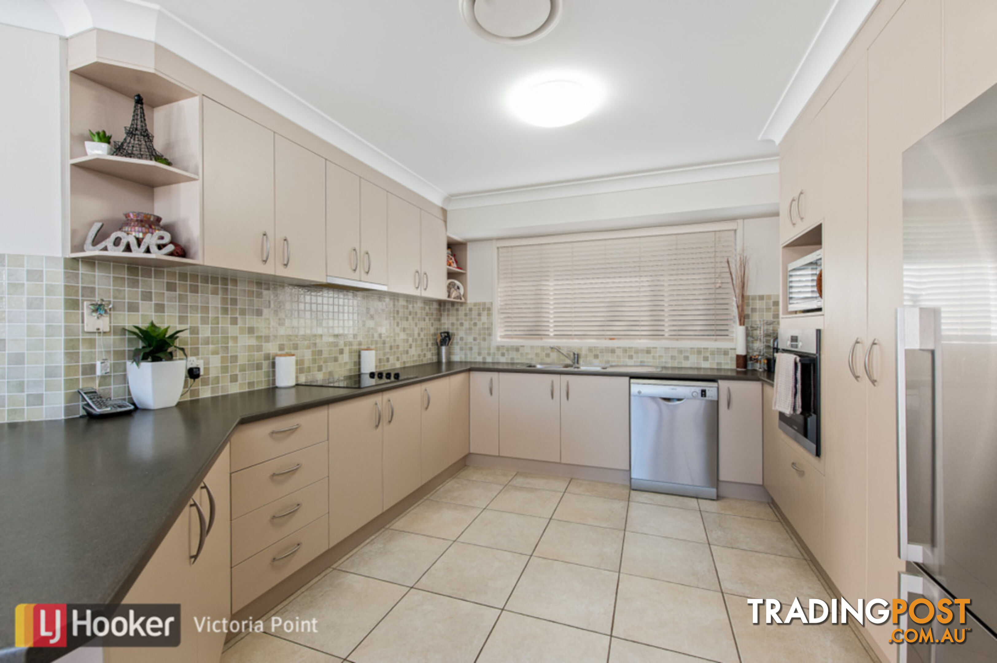 37 Waterville Drive THORNLANDS QLD 4164