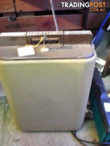 SAFE DEPOSIT FIREPROOF very heavy - photo 2 of 8