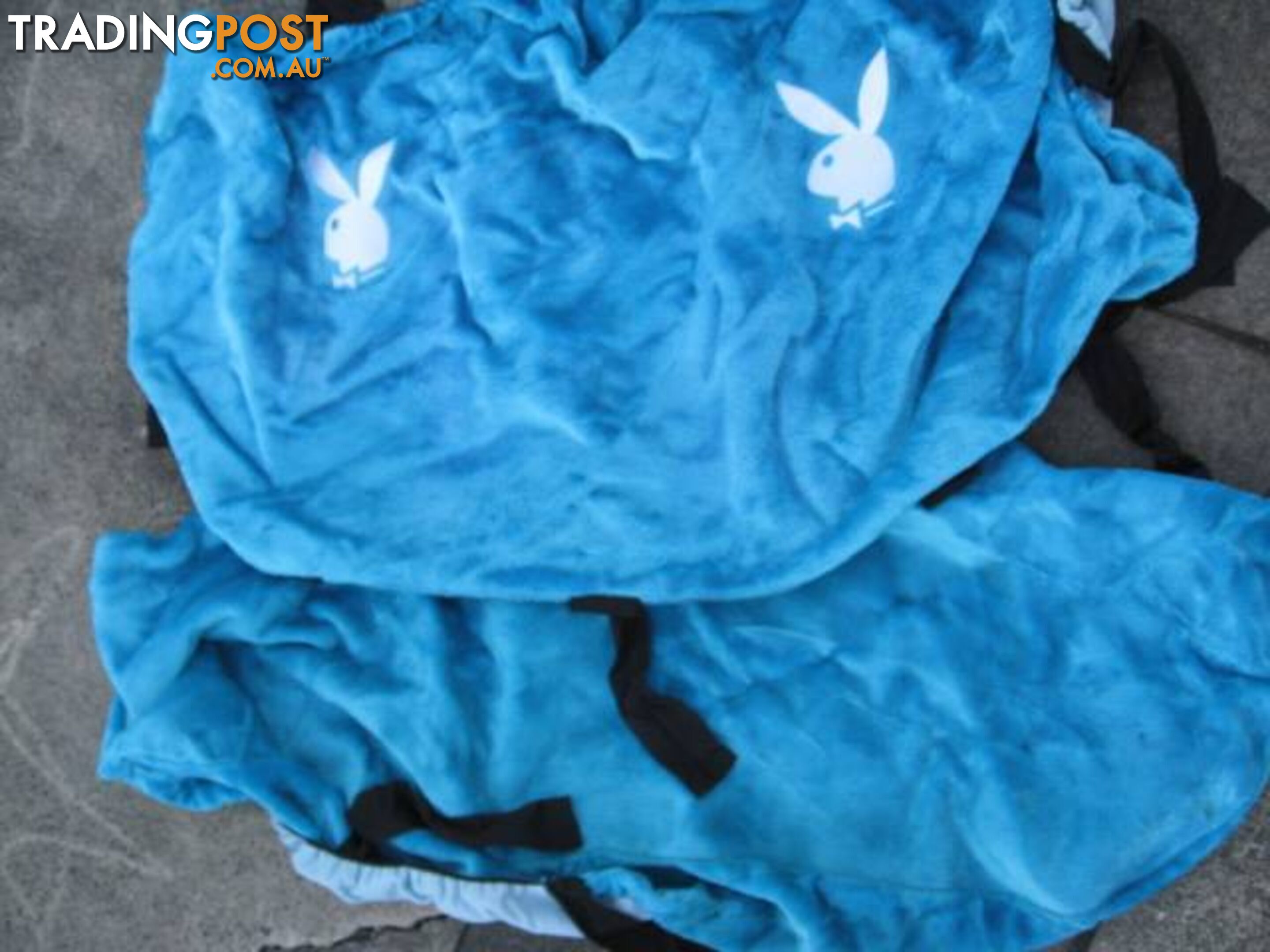 BLUE PLAYBOY SEAT COVERS FRONT AND REAR