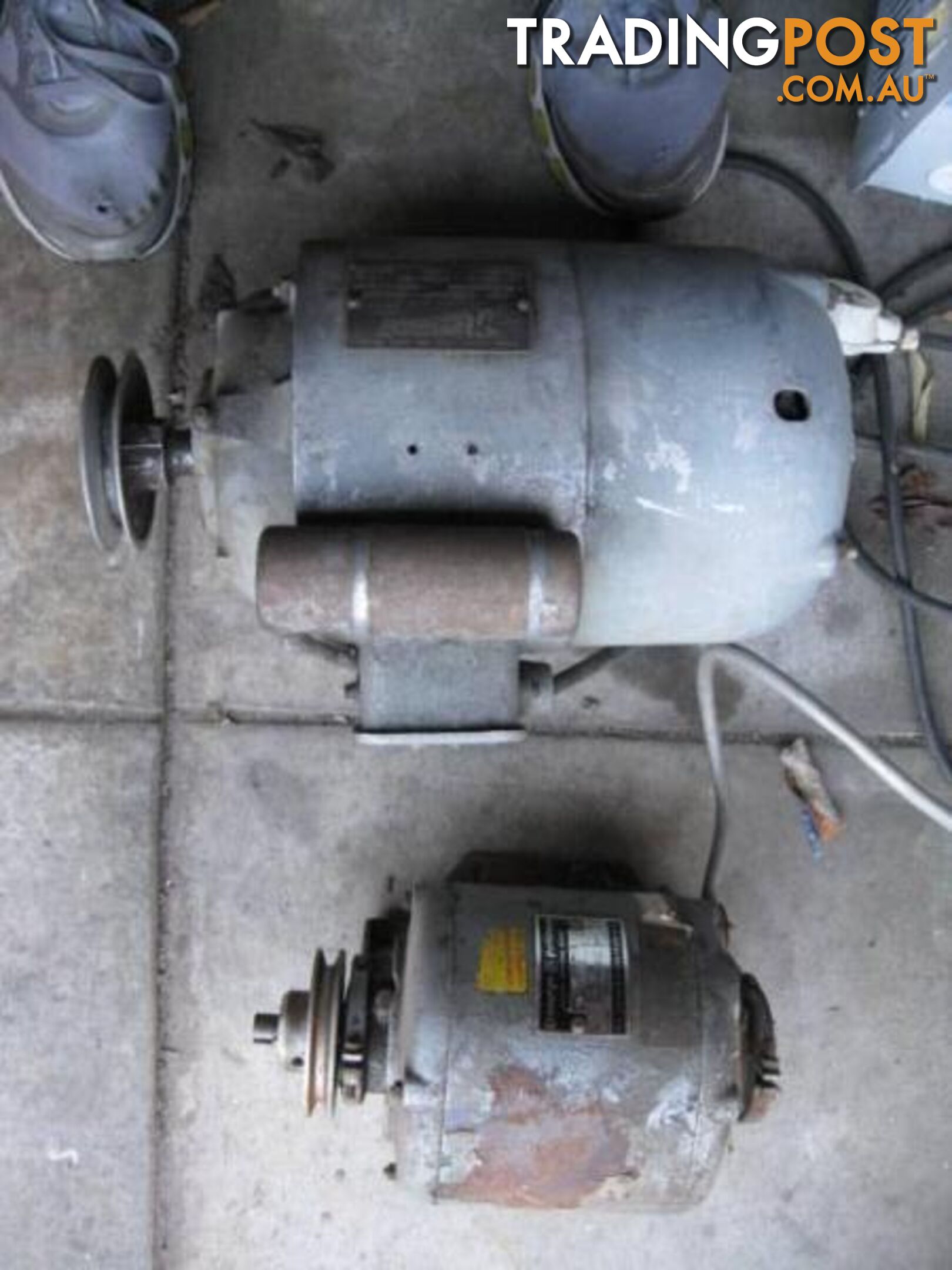 2HP 1420 RPM ELECTRIC MOTOR MADE IN ENGLAND APPROX 50KG WEIGHT