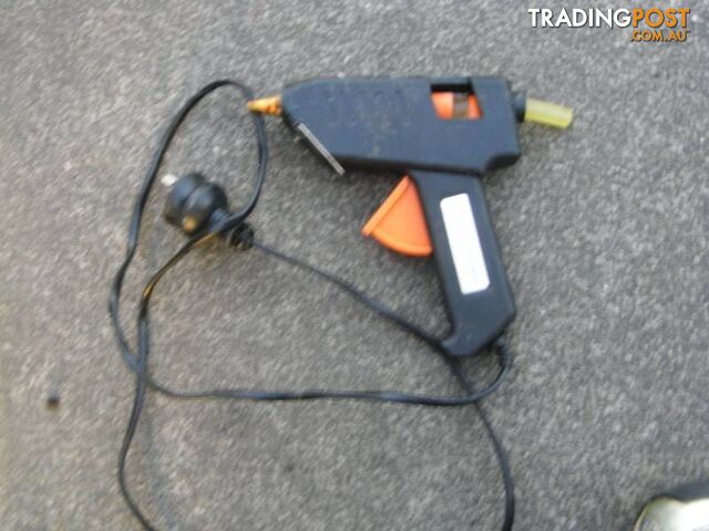 LARGE 40W HOT GLUE GUN pickup 3168 post 4.99 - photo 3 of 3