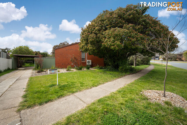 93 Canopus Crescent GIRALANG ACT 2617 - photo 2 of 12