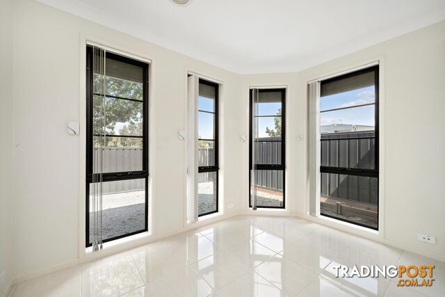 11 Syddall Street BONNER ACT 2914 - photo 4 of 15