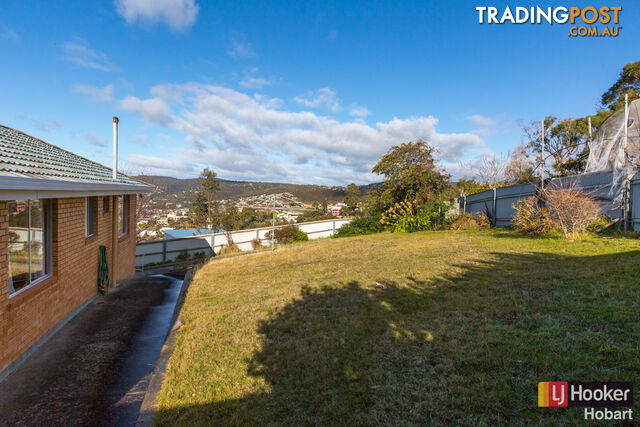 12 Danval Place WEST HOBART TAS 7000