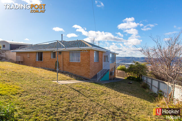 12 Danval Place WEST HOBART TAS 7000