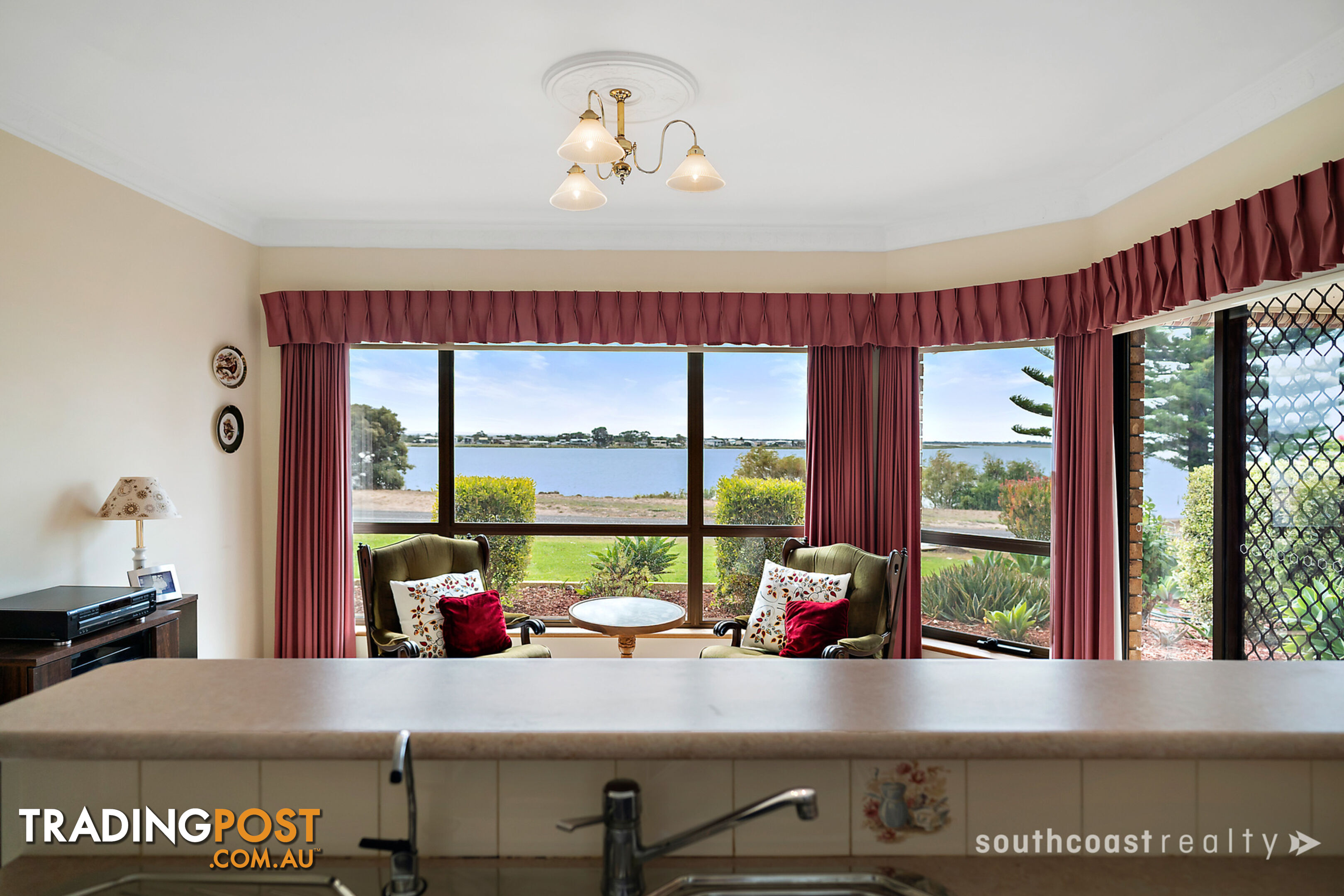 19 Captain Sturt Parade Hindmarsh Island SA 5214